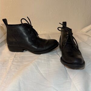 Born Black Lace-Up Leather Ankle Boots women’s size 5m